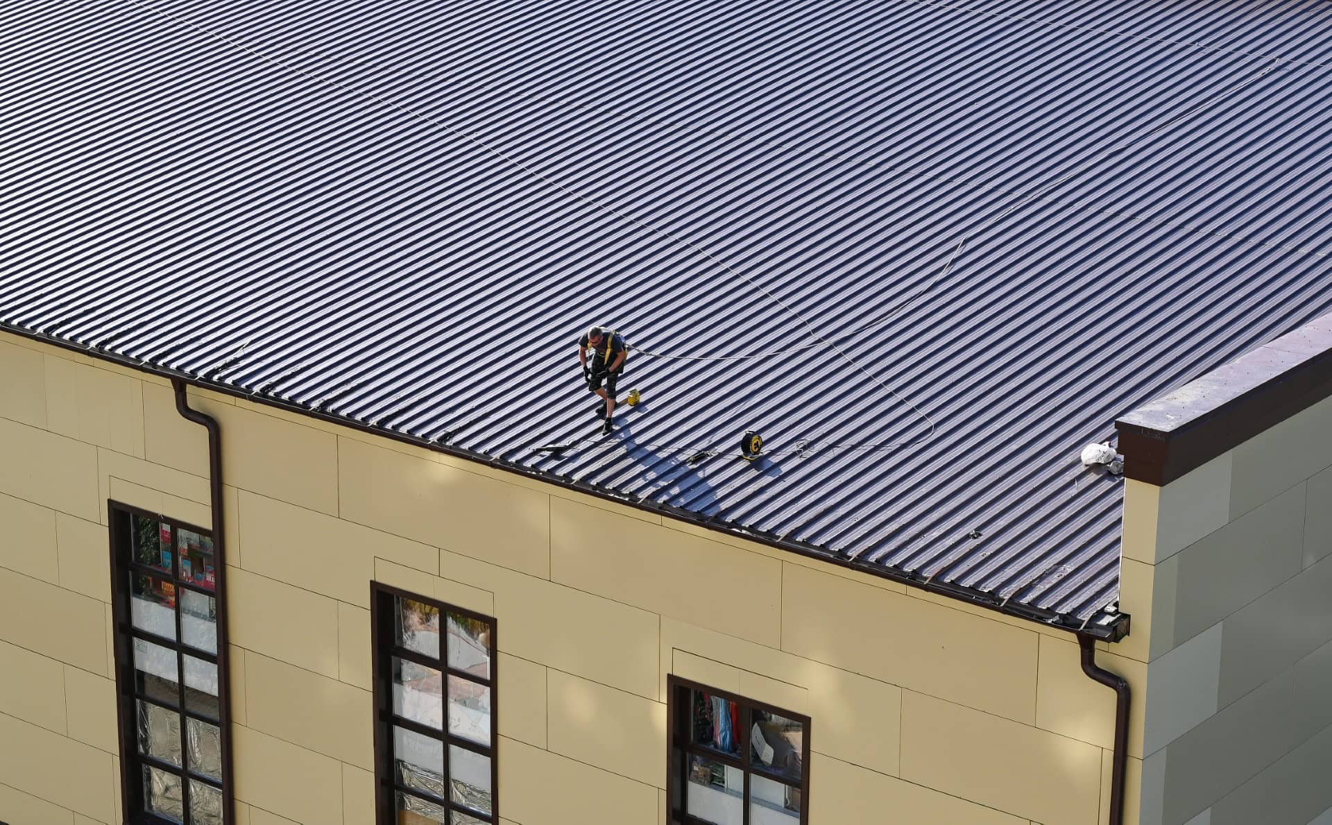 unrecognizable roofer worker in uniform work wear 2025 03 06 04 57 32 utc